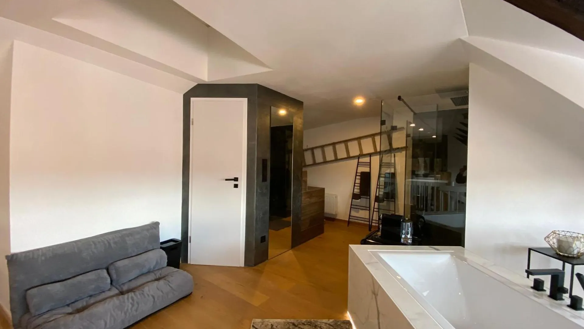 Unique Oldtown Apartment / Loft Núremberg